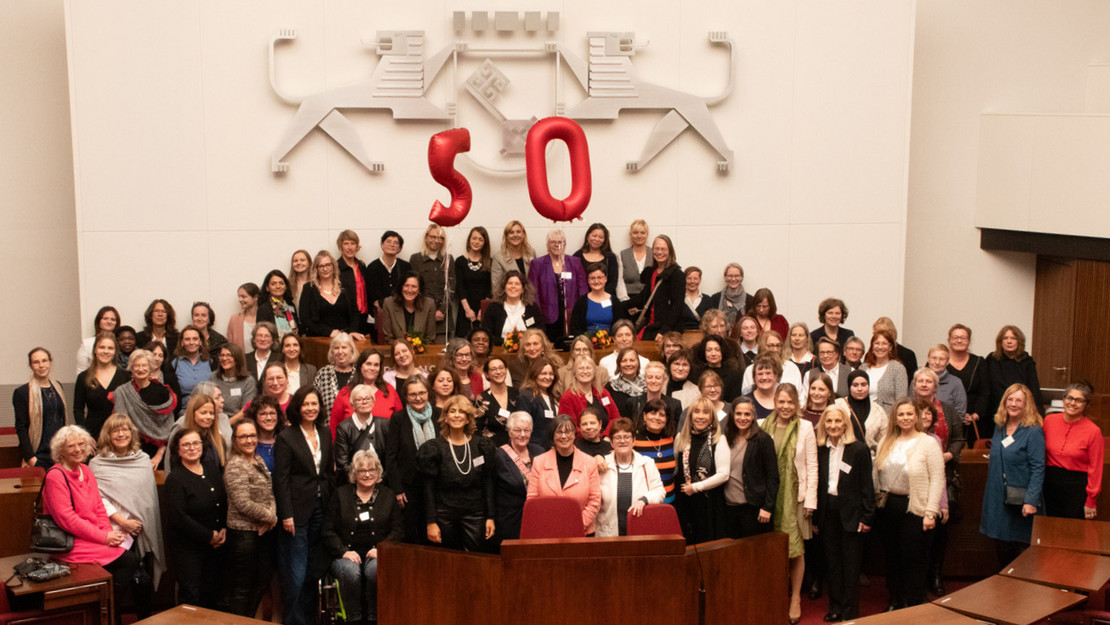 Schafferinnen und Gäste in der Bremischen Bürgerschaft